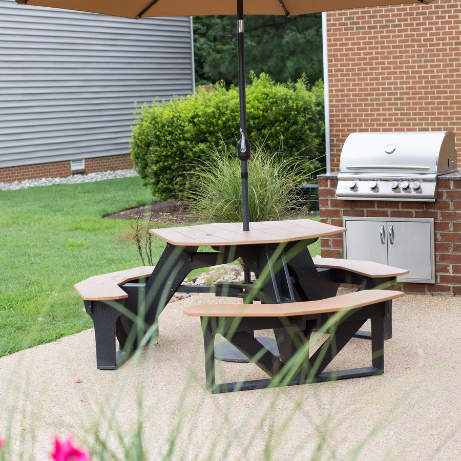 Wyndham Kingsgate Grilling & Picnic Area