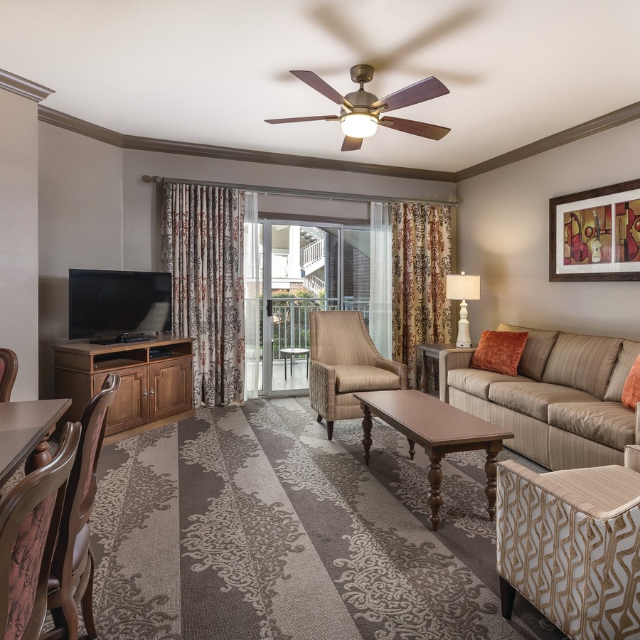 Wyndham Nashville Living Room