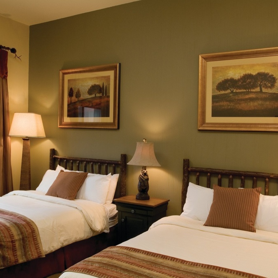 Wyndham Vacation Resorts Glacier Canyon Guest Bedroom