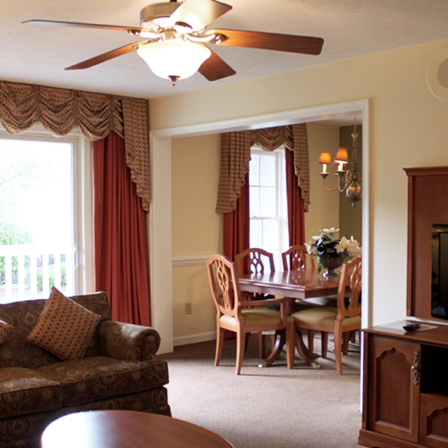 Wyndham Kingsgate Living Room